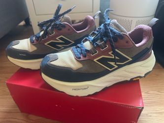 New Balance Hierro Trail Shoe Mens 9.5 2E
