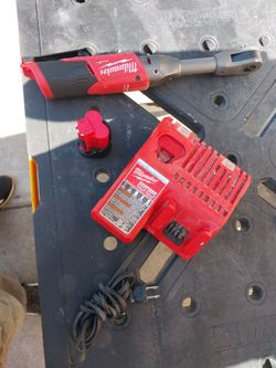 Milwaukee M12 Long Neck Ratchet