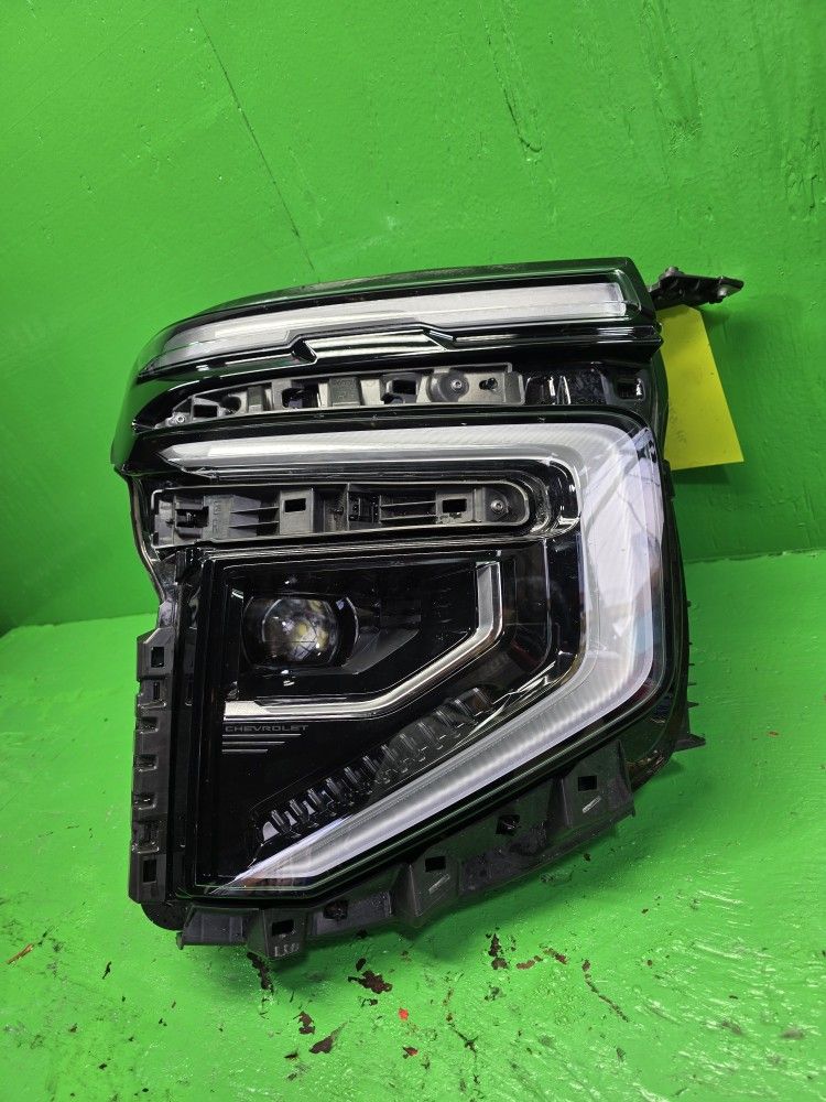 TAHOE 2025 2026 PASSENGER HEADLIGHT OEM