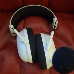 Razer BlackShark V2 Pro Wireless Gaming Headset 