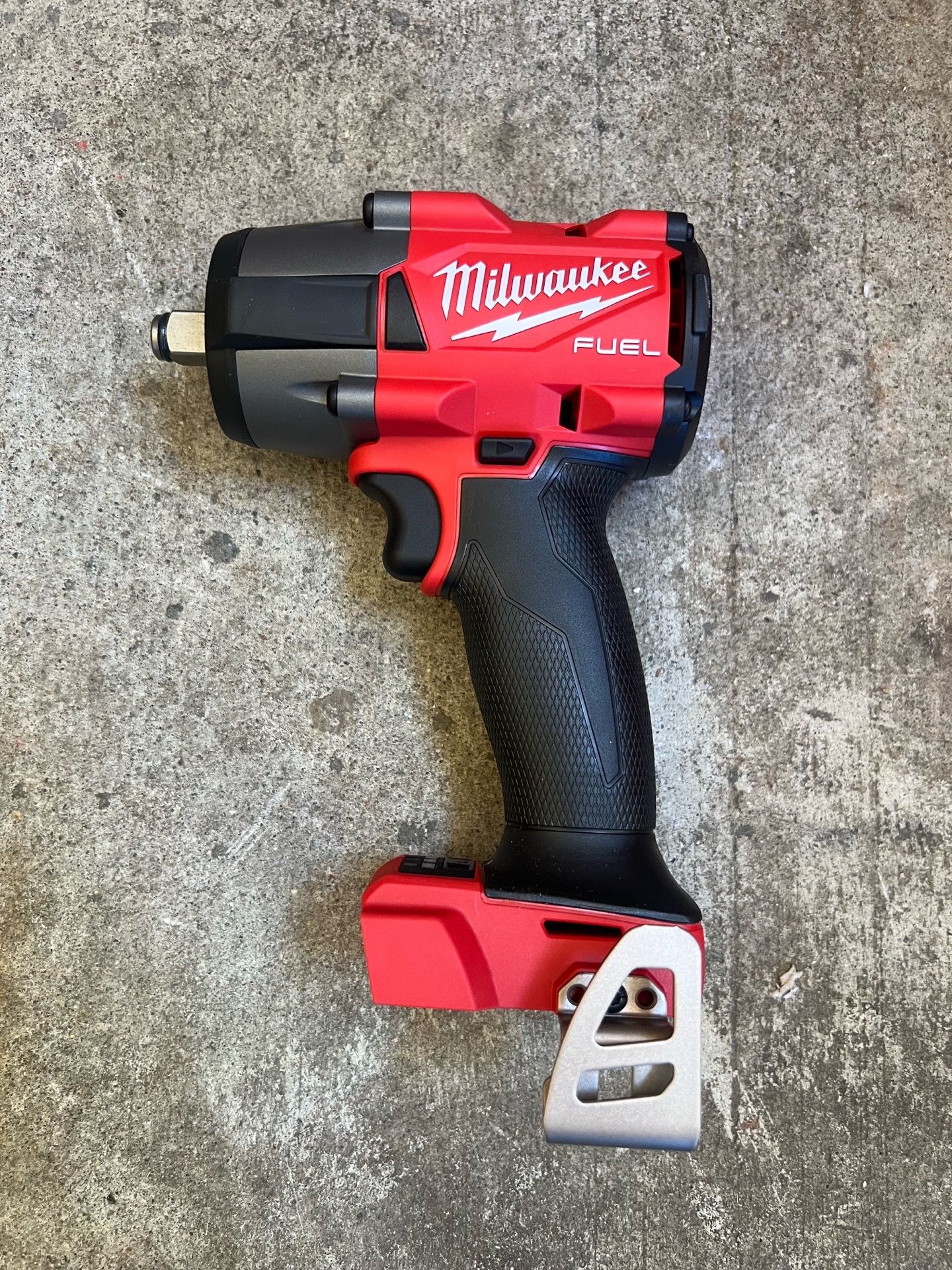 Milwaukee M18 FUEL Gen-2 18V Lithium-Ion Brushless Cordless Mid Torque 1/2 in. Impact Wrench w/Friction Ring (Tool-Only)