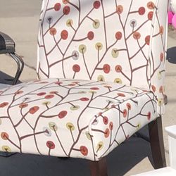 Gorgeous, Modern Slipper Chair