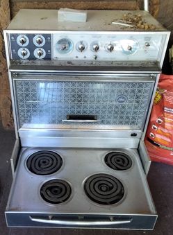 Frigidaire Flair Electric Range, manufactured by General Motors' Frigidaire division during the 1960s