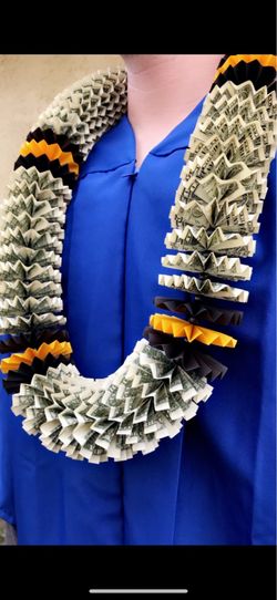 Graduation Money Leis $35/$40