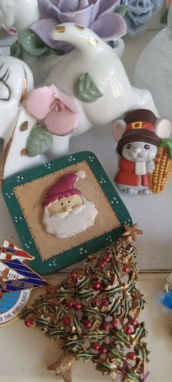 Christmas brooch