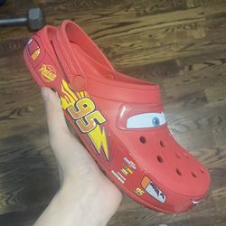 Lightning Mcqueen croc size 8 for Sale in Nutley, -