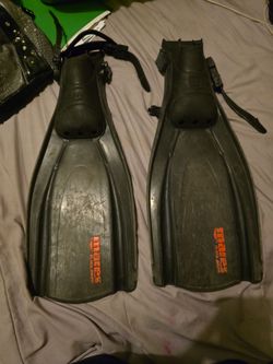 Scuba fins