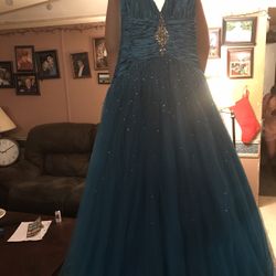 Prom Dress Size 18/20 OBO