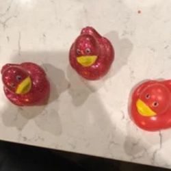 3 set random rubber duckys