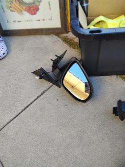 2016 Toyota Mirror