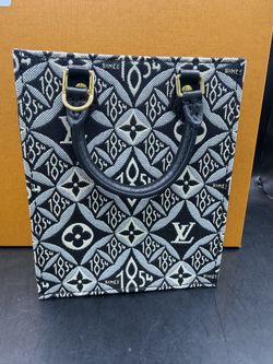 Louis Vuitton Petit Sac Plat