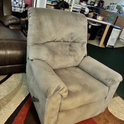 🥰🥰$$170-rocker/swivel grey colored recliner (absolutely everything works on it )comes from a doggie friendly non smoking non pest home. Only sell du