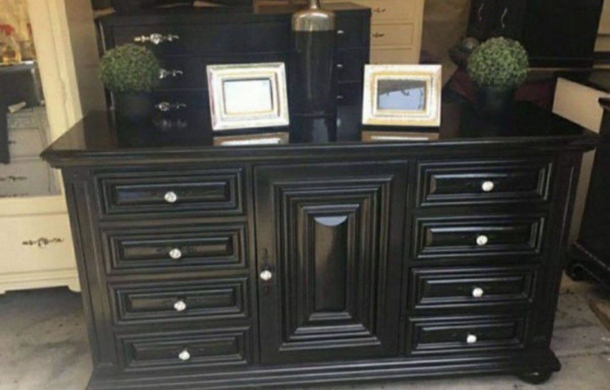 Oversized Wooden Dresser With Oversized Mirror Colors Black And Silver Has Been Refurbished!🌺
