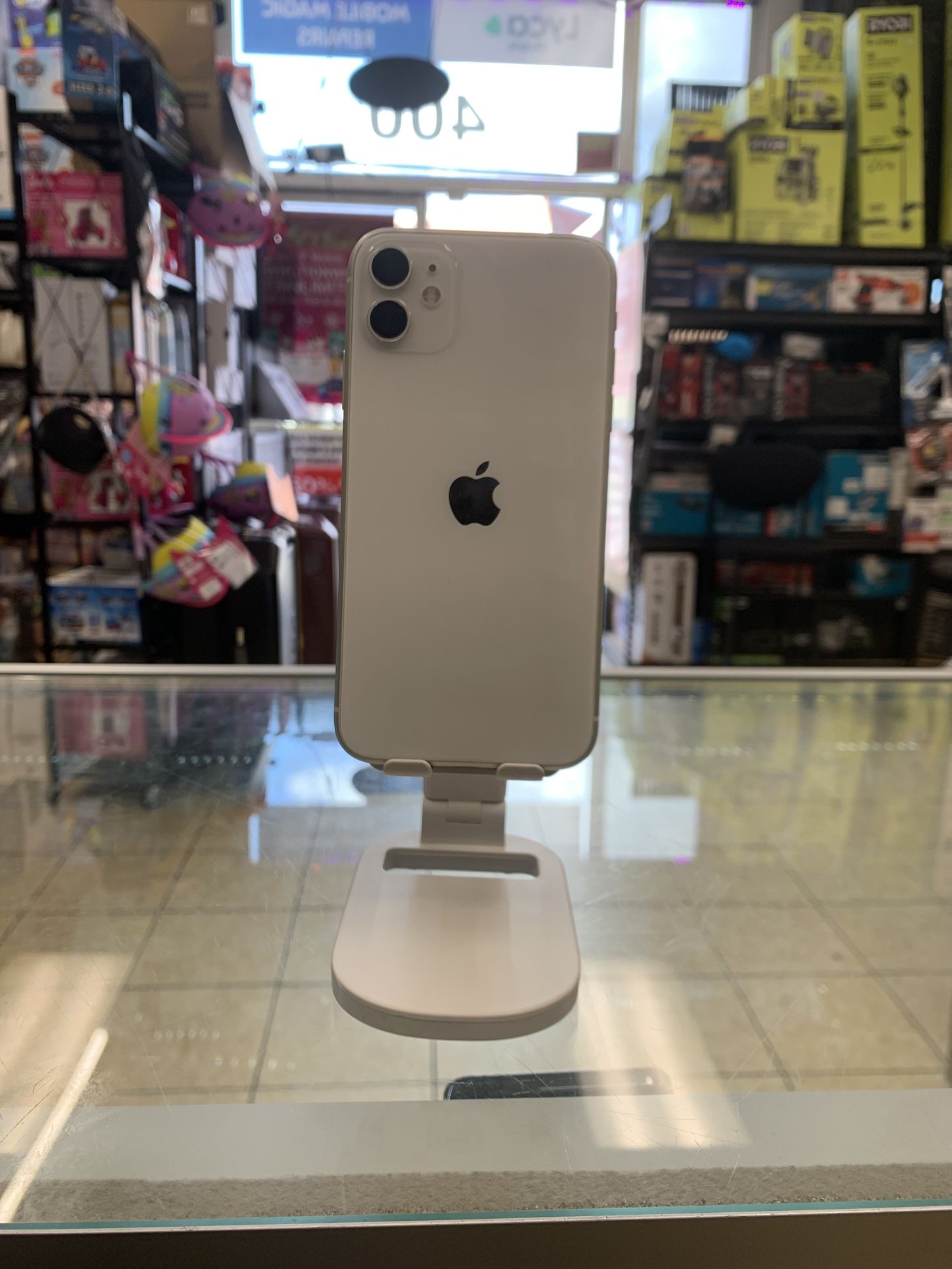 iPhone 1164gb (cricket)