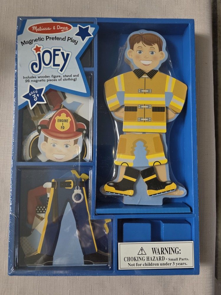 Melissa & Doug Joey Magnetic Wooden Dress-Up Pretend Play Set (26 pcs) -New