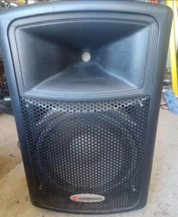 Harbinger APS12 Powered PA Speakers – Pair – Great Condition