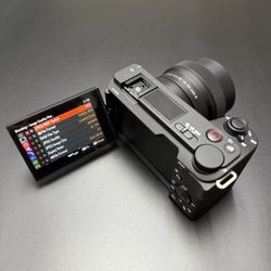 Sony Alpha ZV-E10 II With Lens