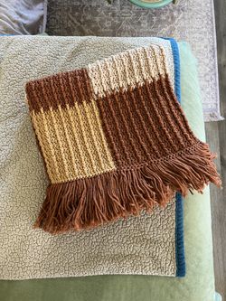 Beautiful Brown & Tan Afghan Blanket. Size 60x43 ☑️ Profile for More items!!