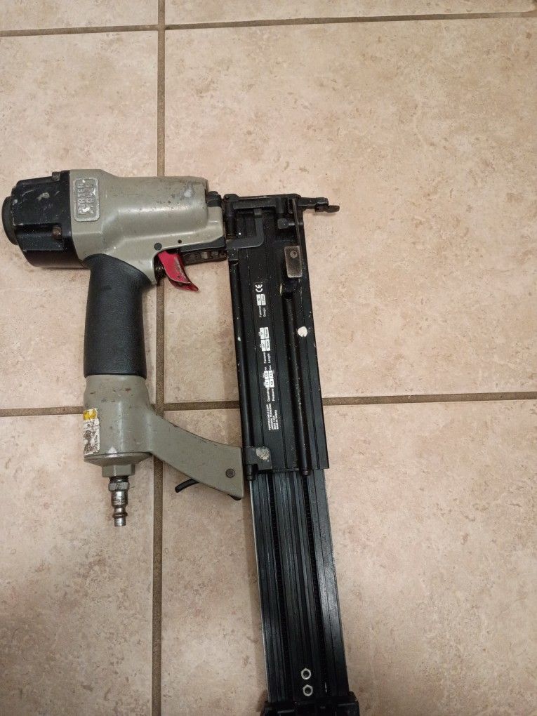 18 Ga Brad Nailer