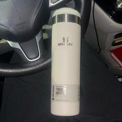 Stanley Aerolight Transit Bottle (20oz)
