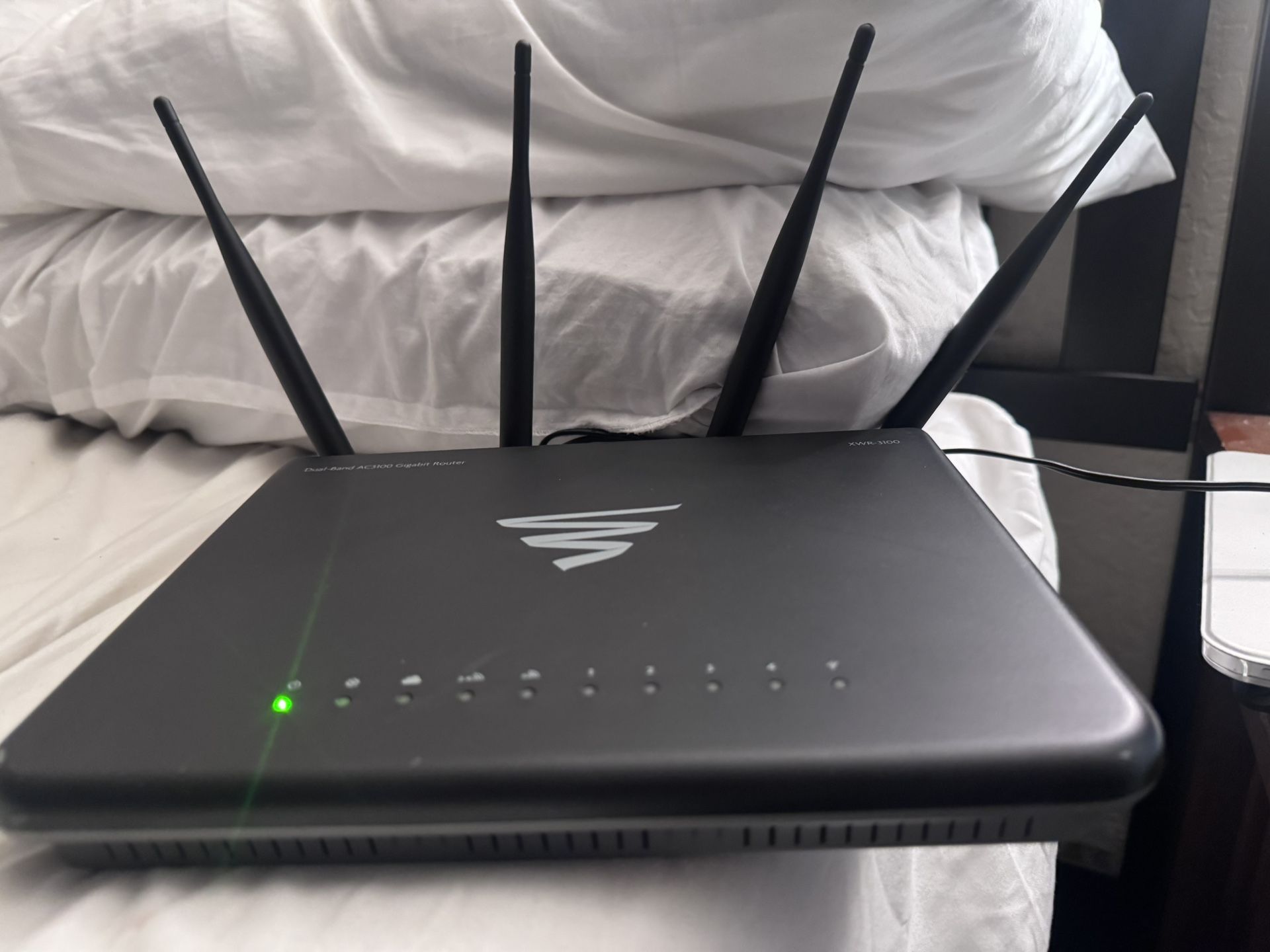 LUXUL AC3100 DUAL BAND WIRELESS GIGABIT ROUTER!!!