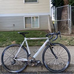 Specialized Allez Road Bike – 54cm – Shimano Tiagra – Carbon Fork - Bicycle