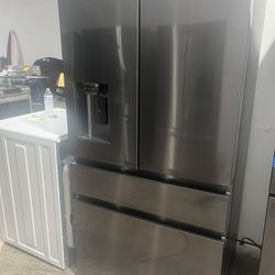 Refrigerator counter depth Samsung French door 36” inches wide black stainless / refrigerador nevera