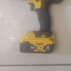 dewalt drill with battery 