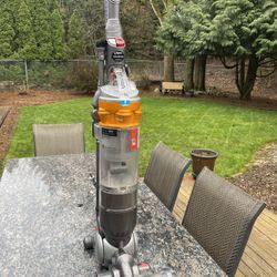 Dyson DC18 Slim Vacuum 