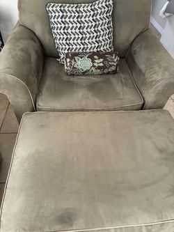 2 Piece Couch Chair With Haddock 