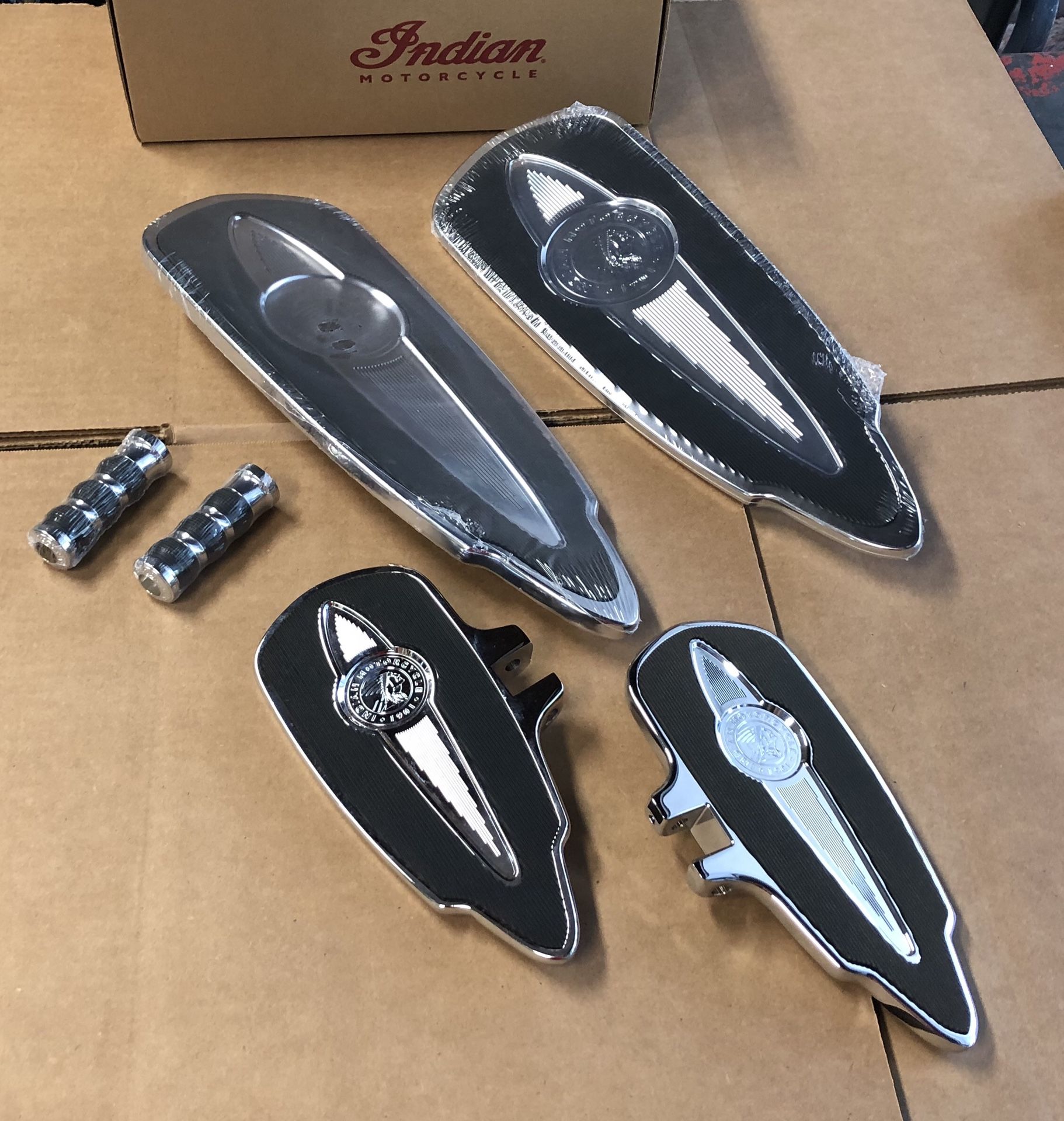 Brand New Indian Motorcycle floorboards set, includes pegs