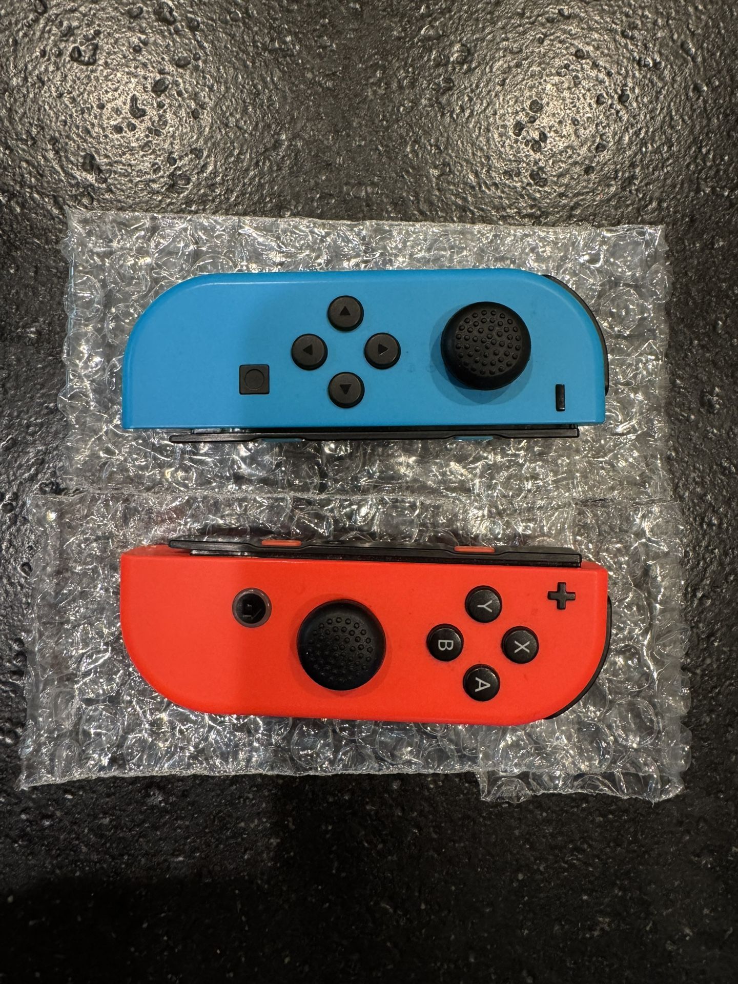 Nintendo Switch - Joy-Con (L/R) - Left Neon Red/ Right Neon Blue Controllers