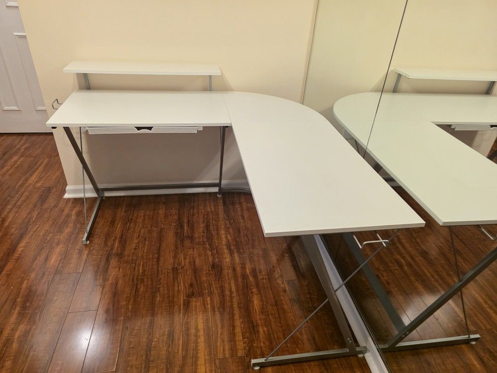 L-shaped Computer/Office Desk
