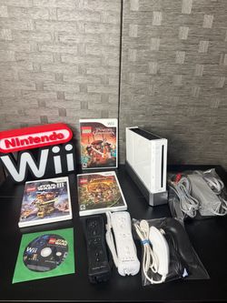 Nintendo Wii LEGO Bundle – 4 Games, 2 MotionPlus Controllers, 2 Nunchucks
