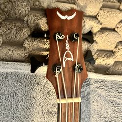 Bass guitar
