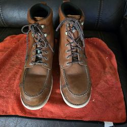 Red Wins Boots Size 13