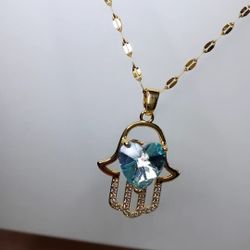 Manita de fatima para la buena suerte dije con cadena oro laminado 14K de Alta calidad💎.... 
Fatima's hand good luck charm with necklace 25$