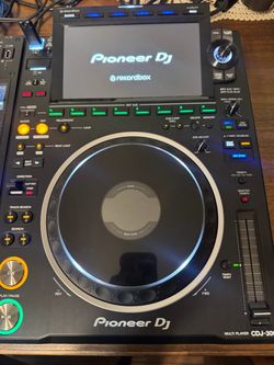 Pioneer DJ CDJ-3000 Professional Multi Player – Excellent Working Condition For sale is a Pioneer DJ CDJ-3000 flagship professional multi-player in ex
