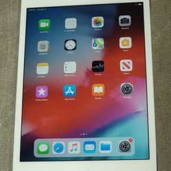 NICE WHITE IPAD MINI 2 WITH 32GB STORAGE 
