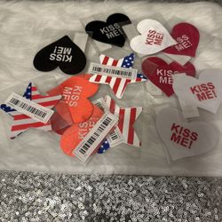 Christmas Gifts🎄❤️ Woman’s Stick Ons $2ea