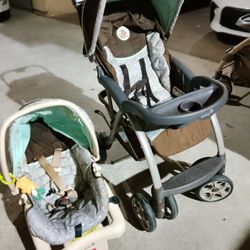 35! Good Condition! Winnie The Winnie Pooh Safety First Stroller And Car seat 