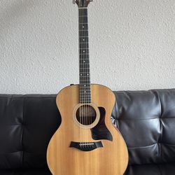 Taylor 114e Acoustic/Electric Comes With Bag, Capo, Tuner And Picks 