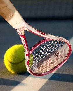 Tennis racquet WILSON