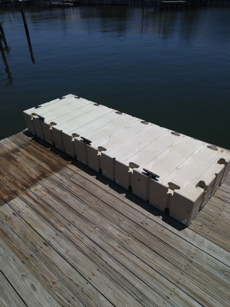 Dock floats