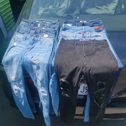 7 Women's Jeans Size 7 ,Hollister , Levi's, 1 Walflower