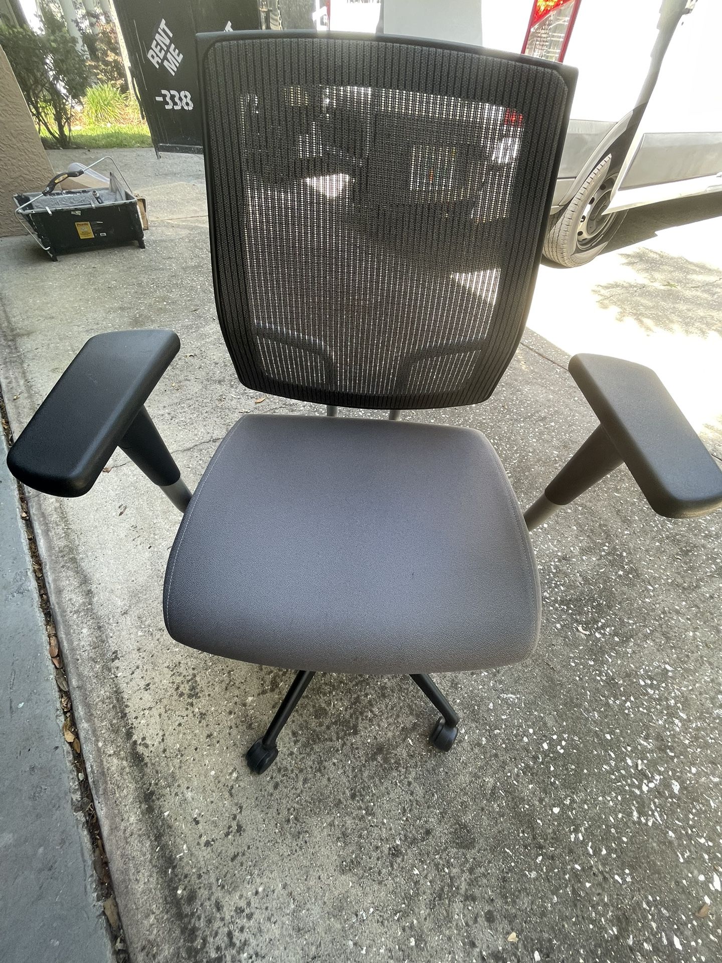 Adjustable office chair