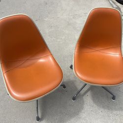 Mid Century Modern Chairs 