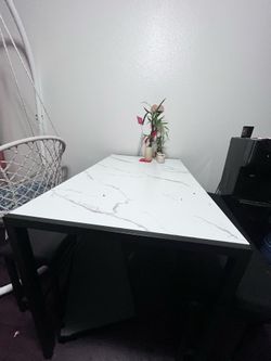 Dining table & benches set white black