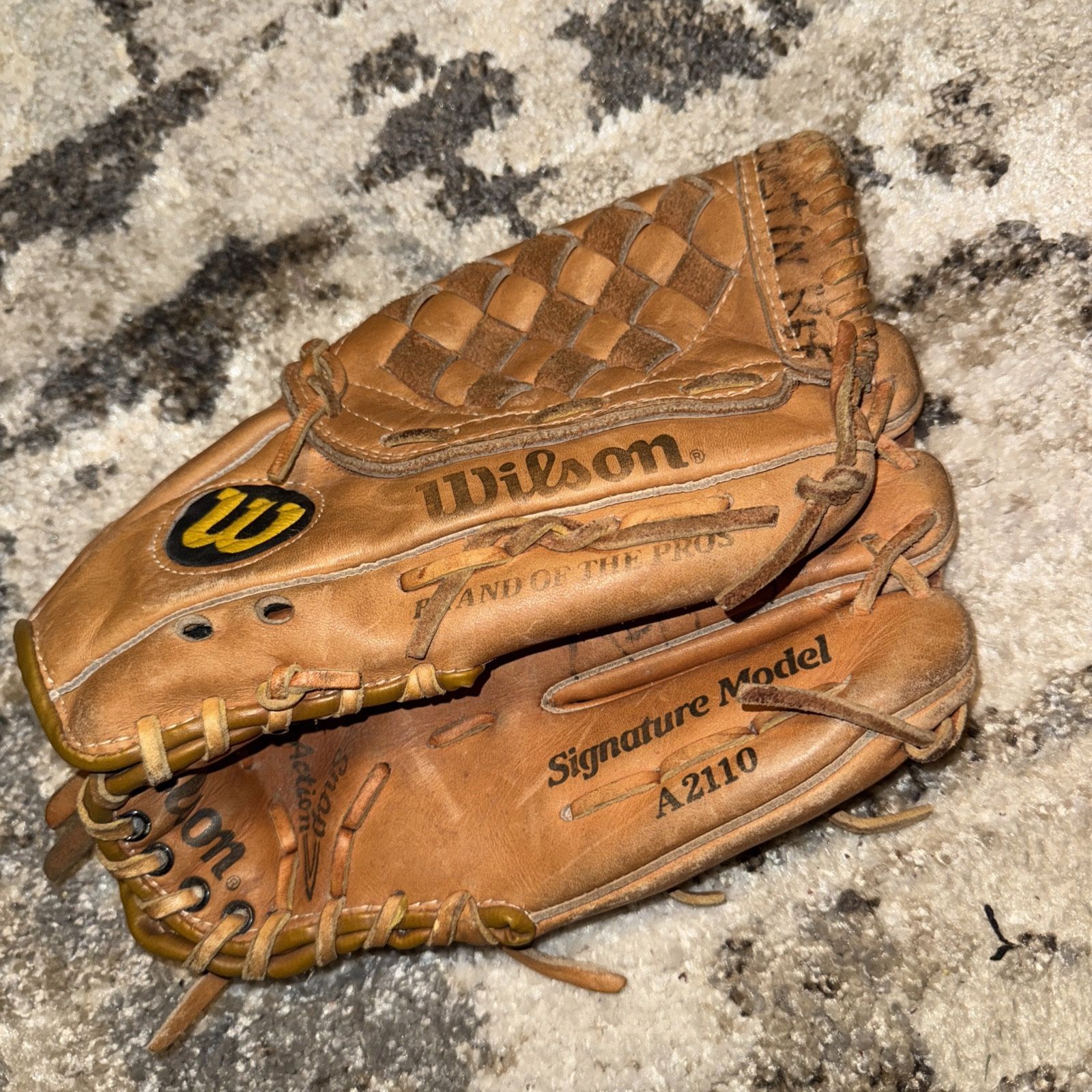 Wilson Baseball Glove Barry Bonds Model A2110 RHT 12”