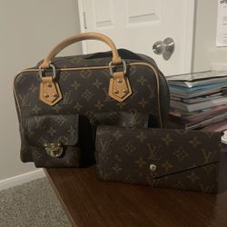 Pretty Brown Purse With Wallet